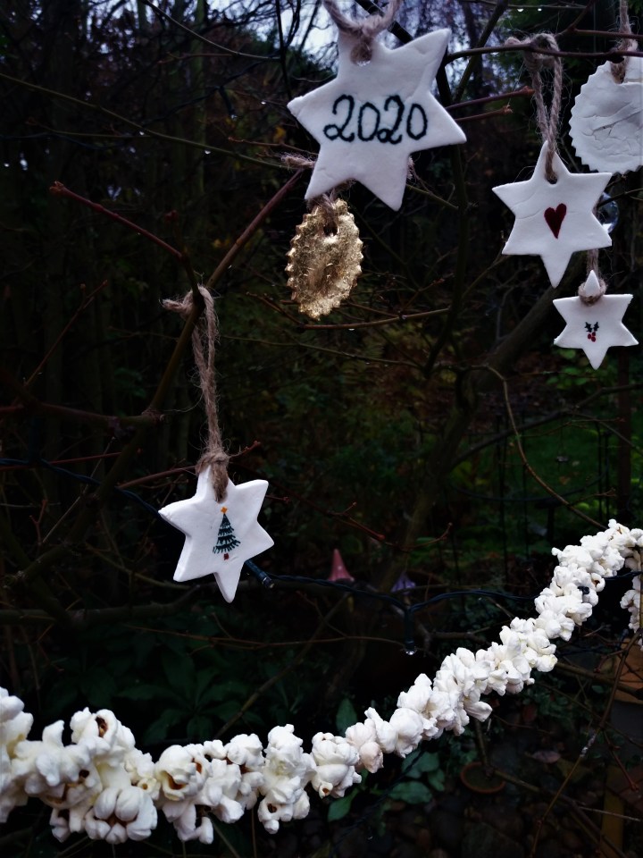 Easy Nature Crafts – Number 3 – Popcorn Garland for&nbsp;Birds.